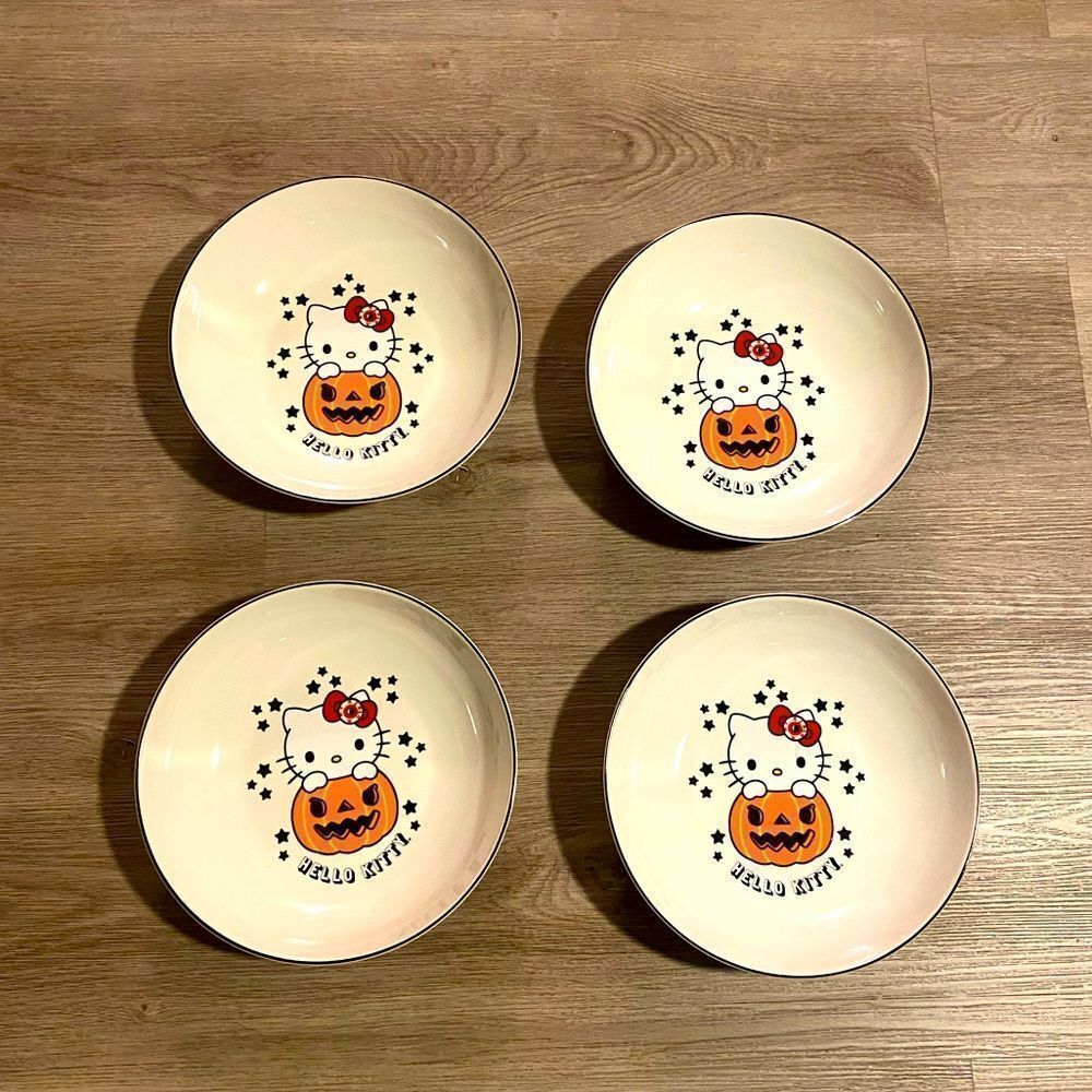 Hello Kitty Halloween Plates